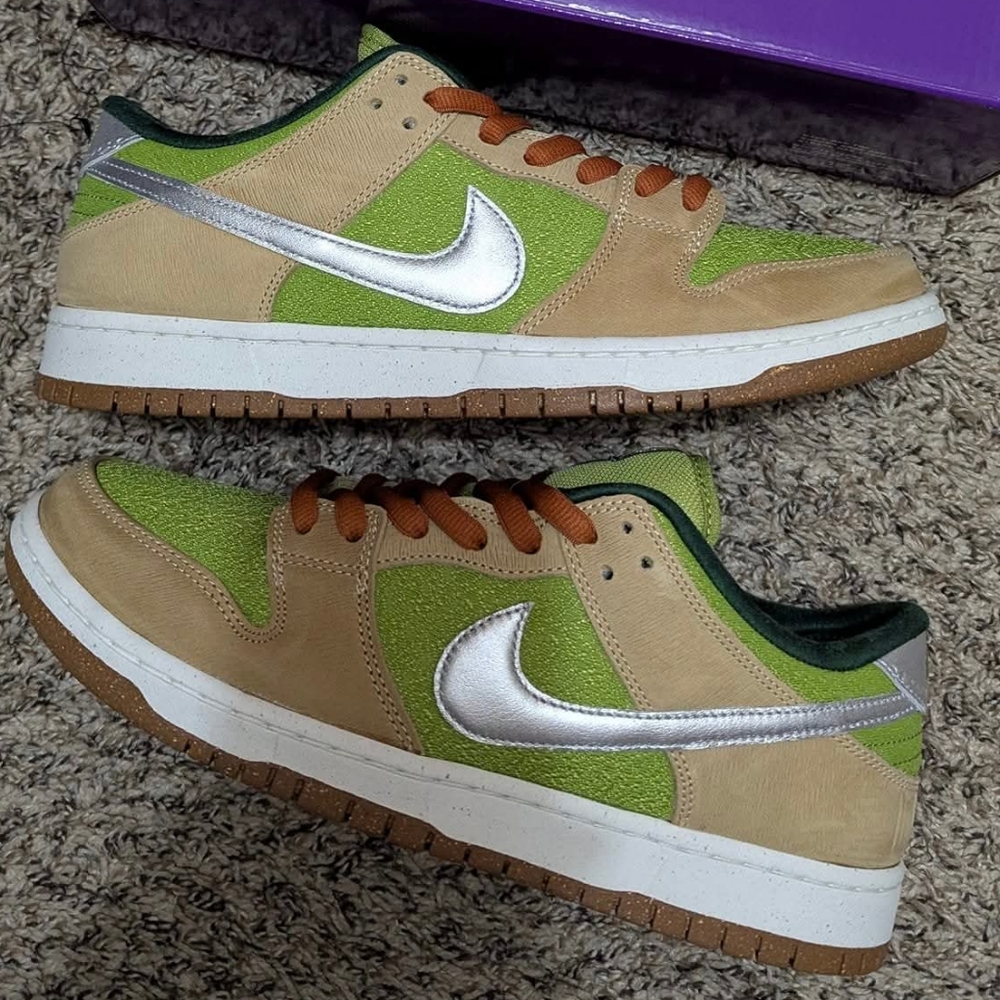 Nike SB Dunk Low Escargot's